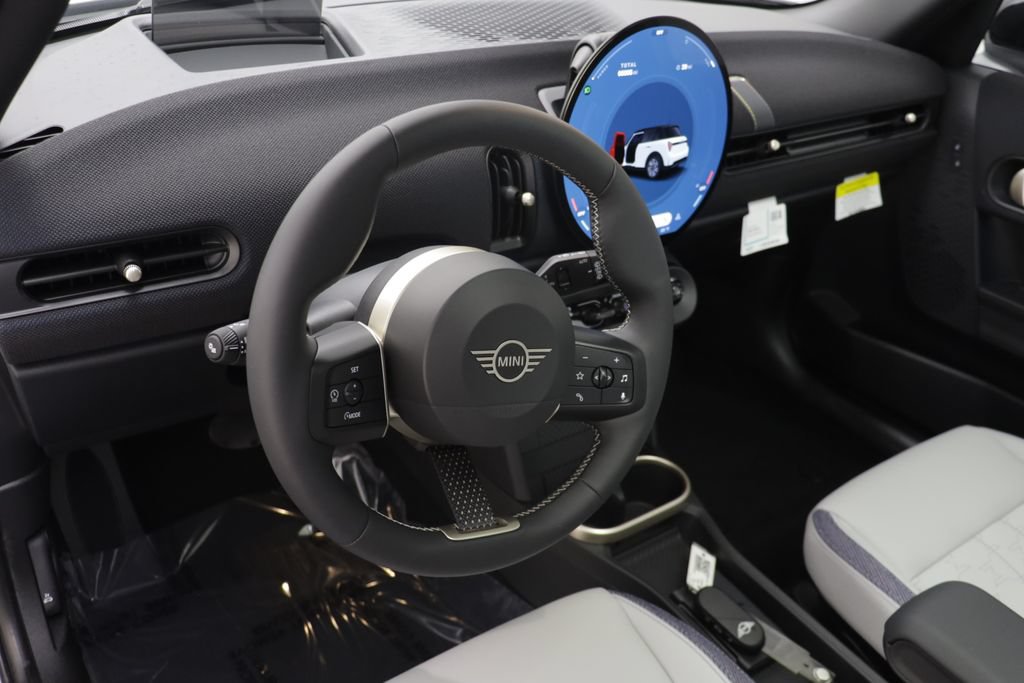 New 2026 MINI Cooper 4-Door Hardtop FWD image 7