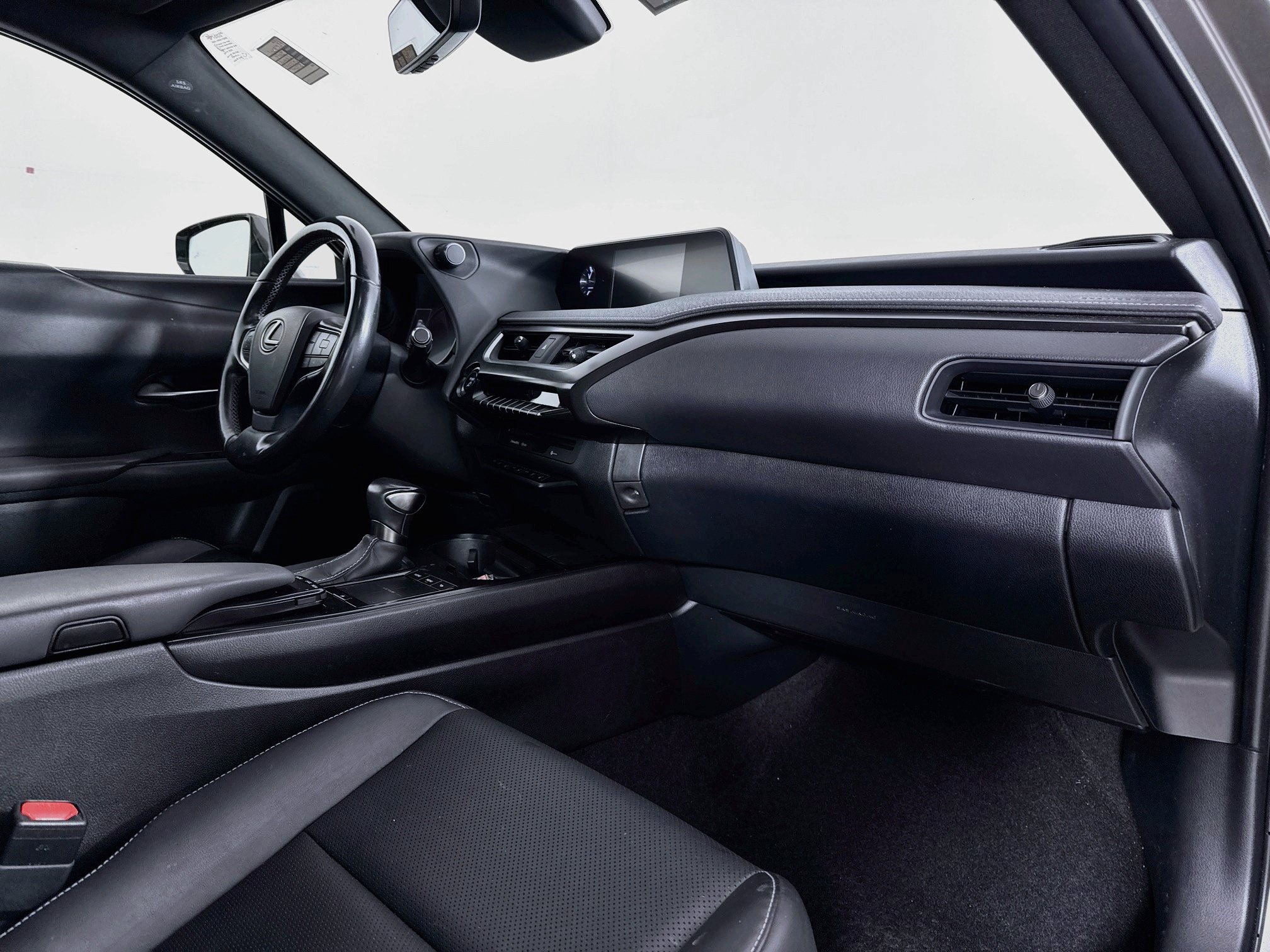 Used 2019 Lexus UX 250h w/ Premium Package AWD/4WD image 30