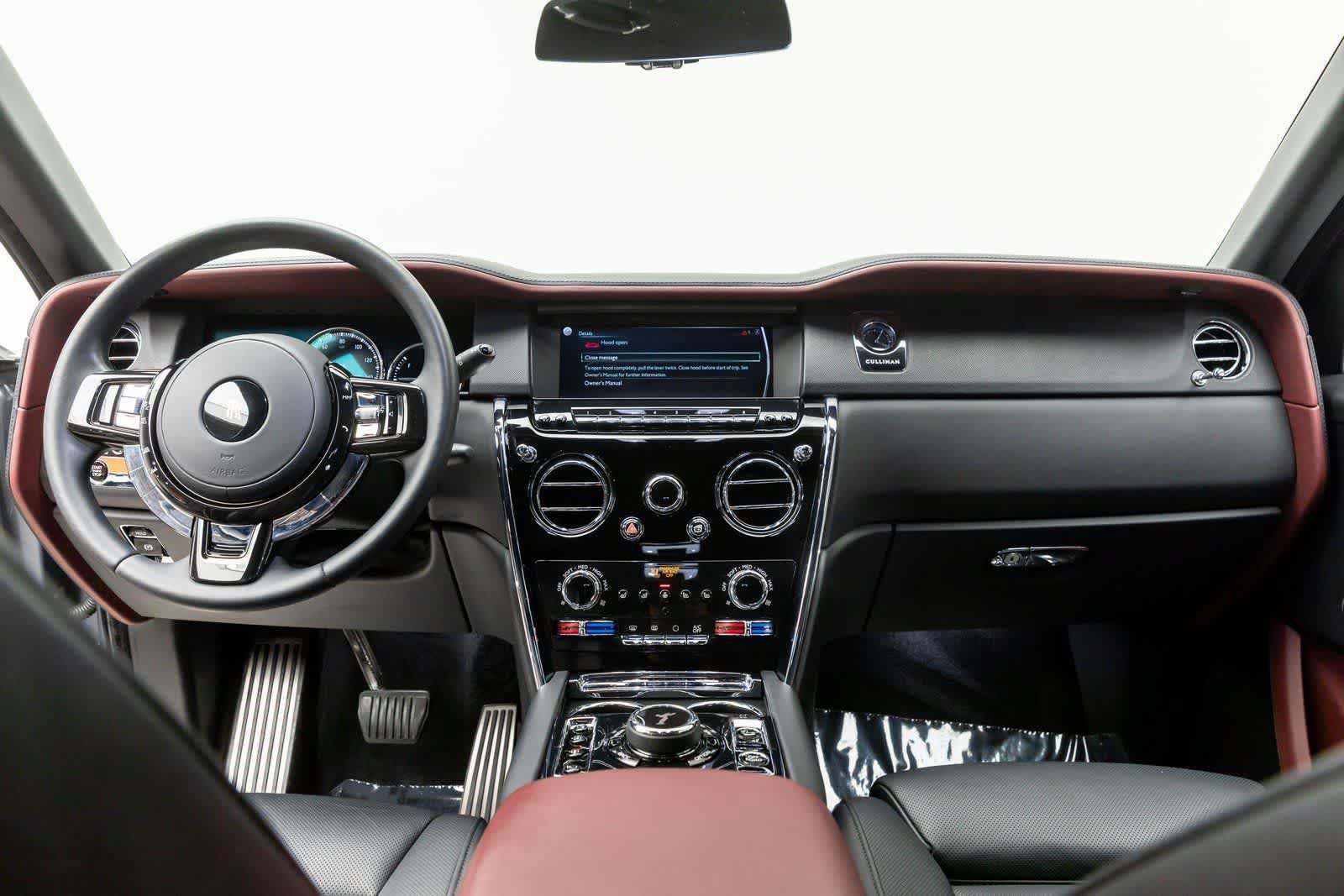 Certified 2022 Rolls-Royce Cullinan AWD/4WD image 4