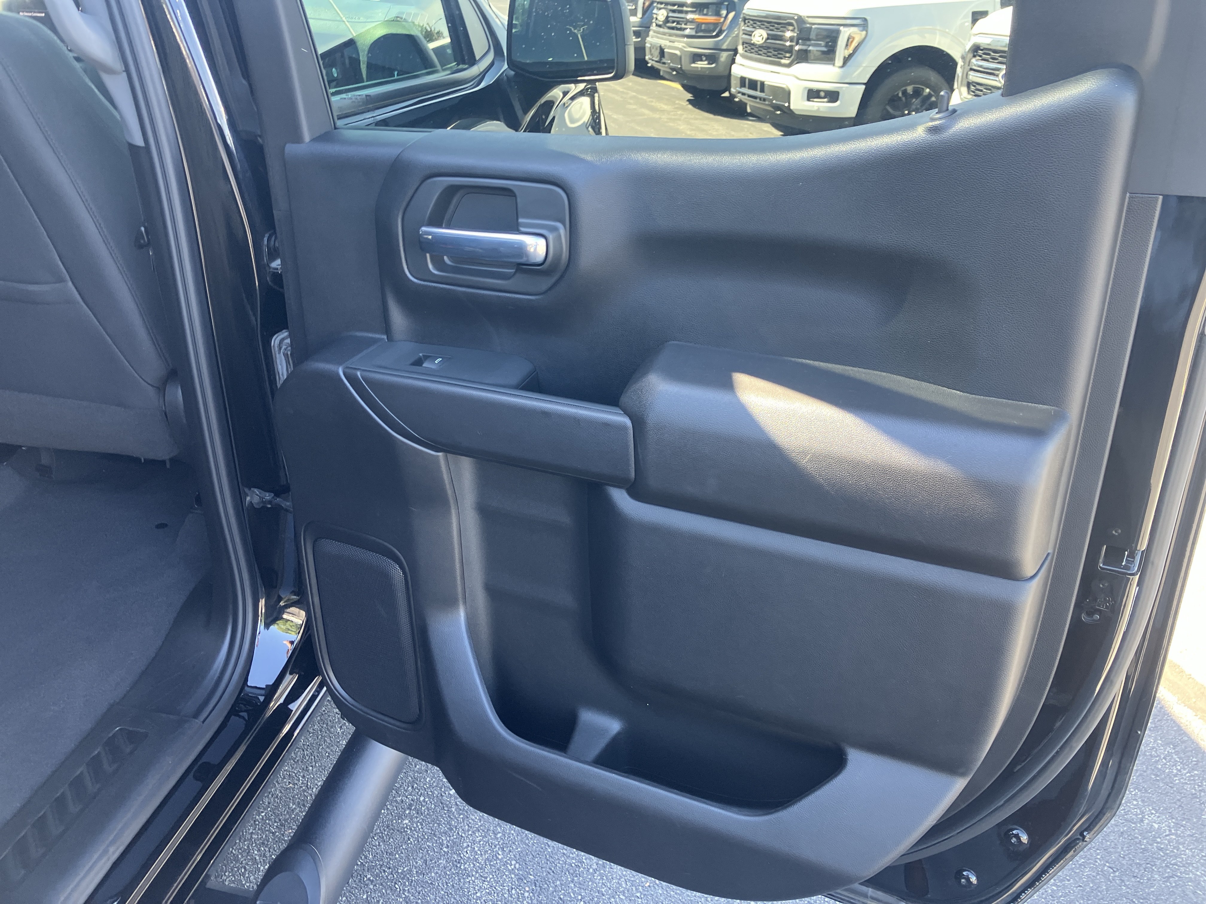 Used 2023 Chevrolet Silverado 1500 Custom w/ Rally Edition AWD/4WD image 11