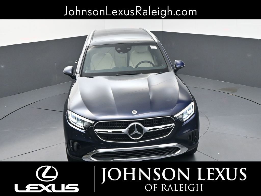 Used 2024 Mercedes-Benz GLC 300 4MATIC image 23