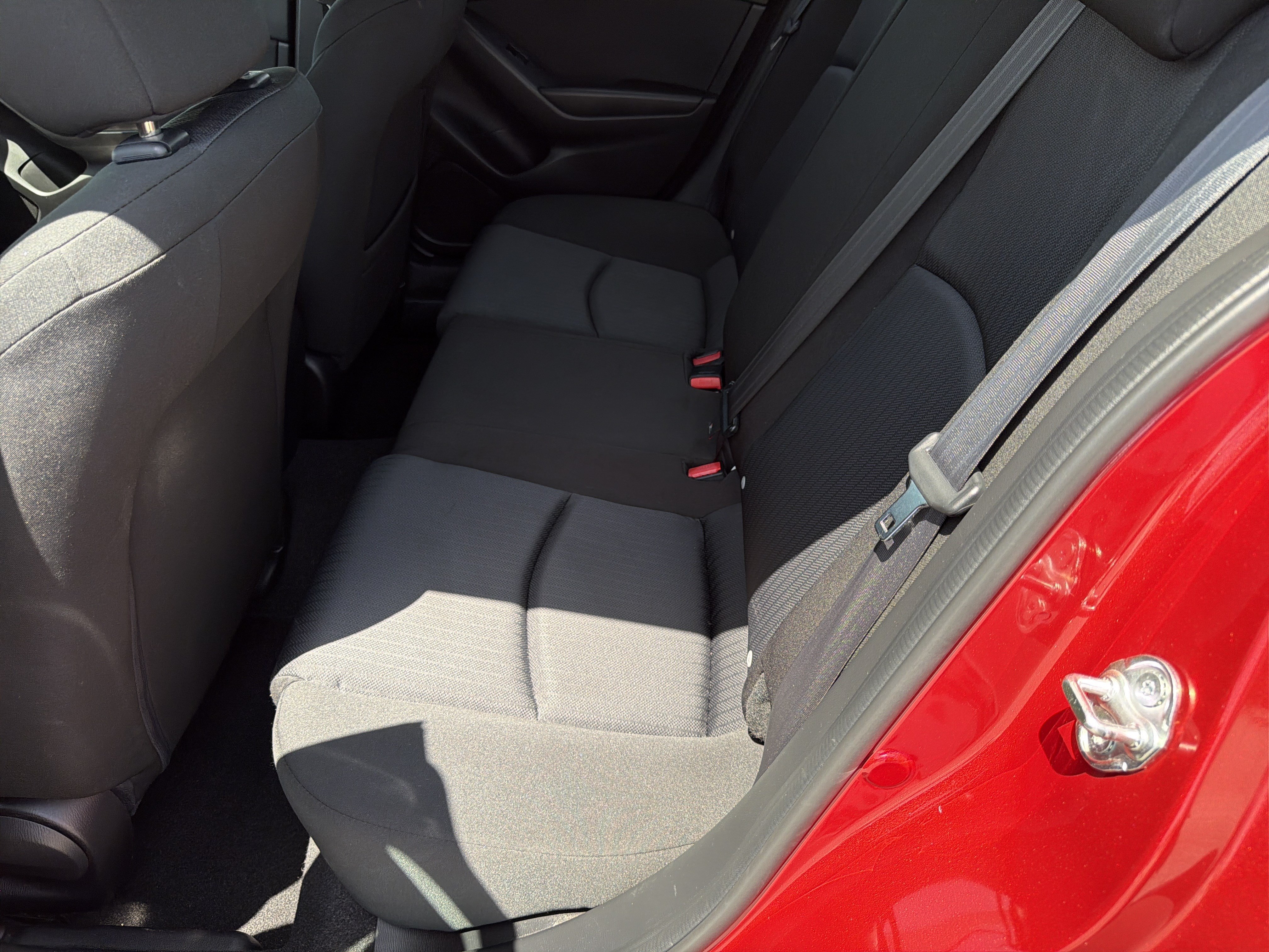 Used 2014 MAZDA MAZDA3 i Sport FWD image 34
