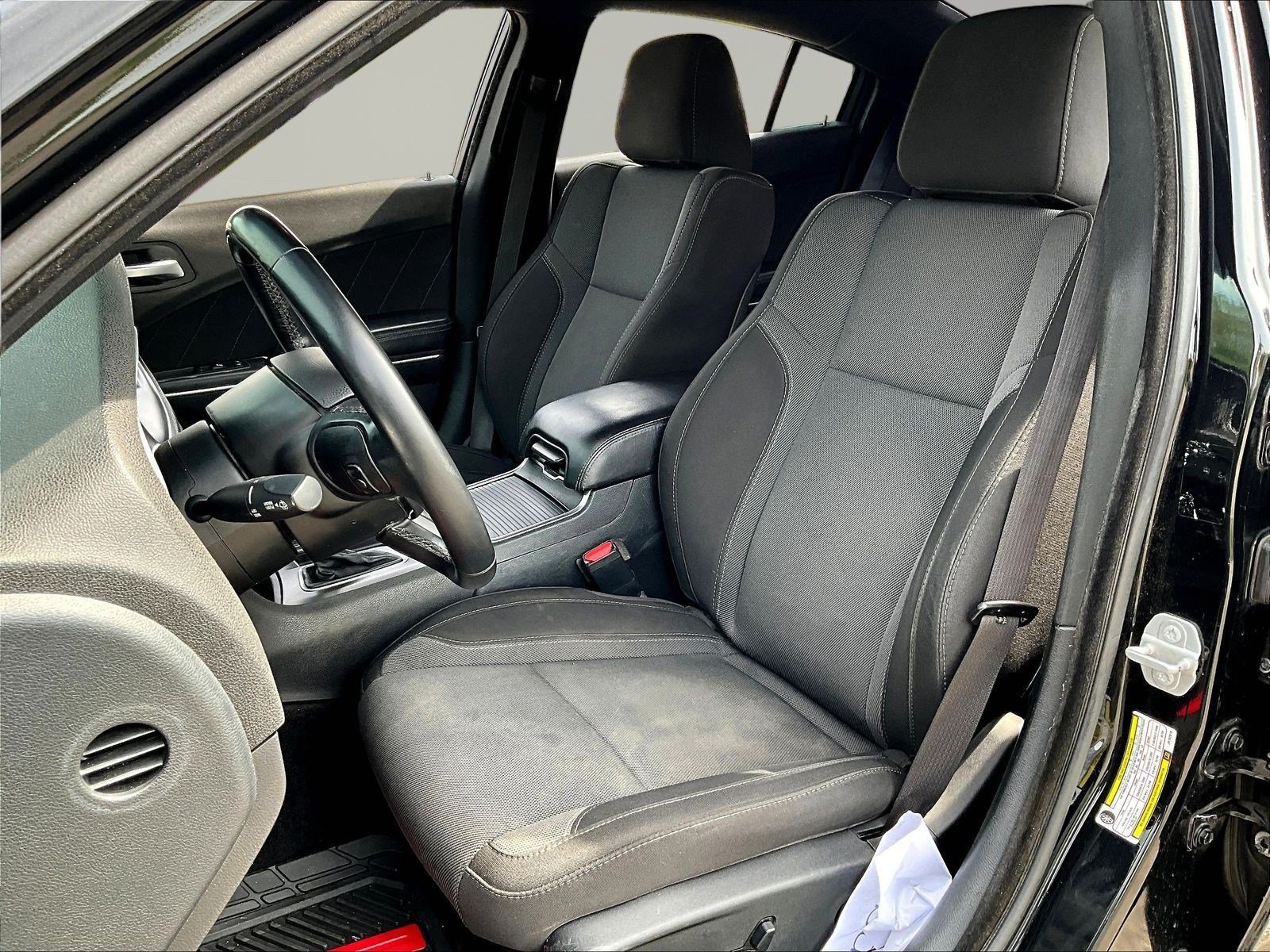 Used 2018 Dodge Charger SXT Plus RWD image 22