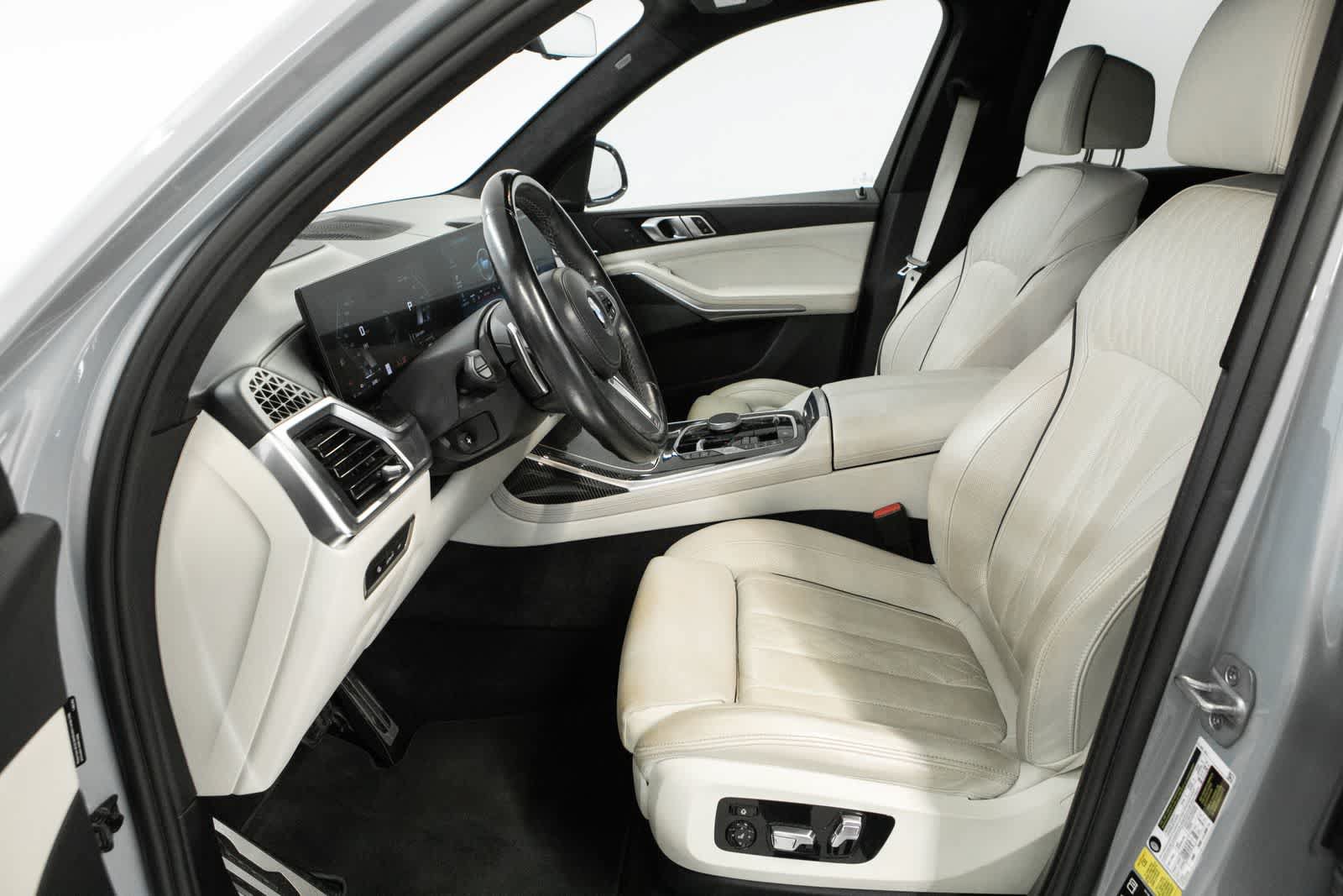 Used 2024 BMW X7 M60i w/ Climate Comfort Package AWD/4WD image 5