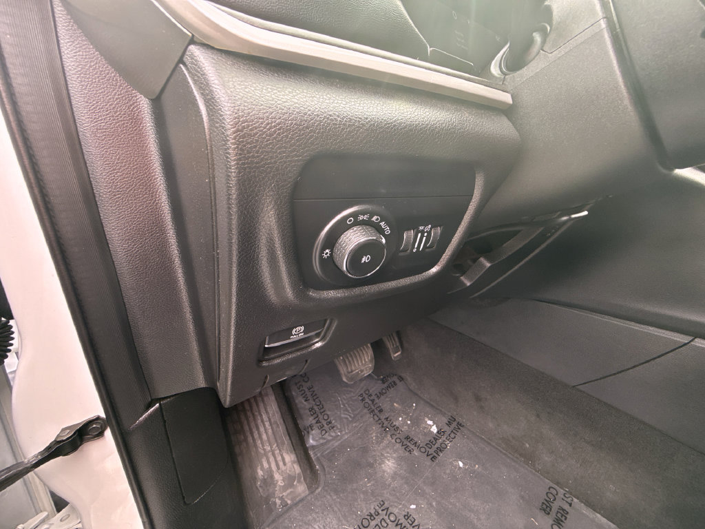 Used 2022 Jeep Grand Cherokee L Limited AWD/4WD image 22