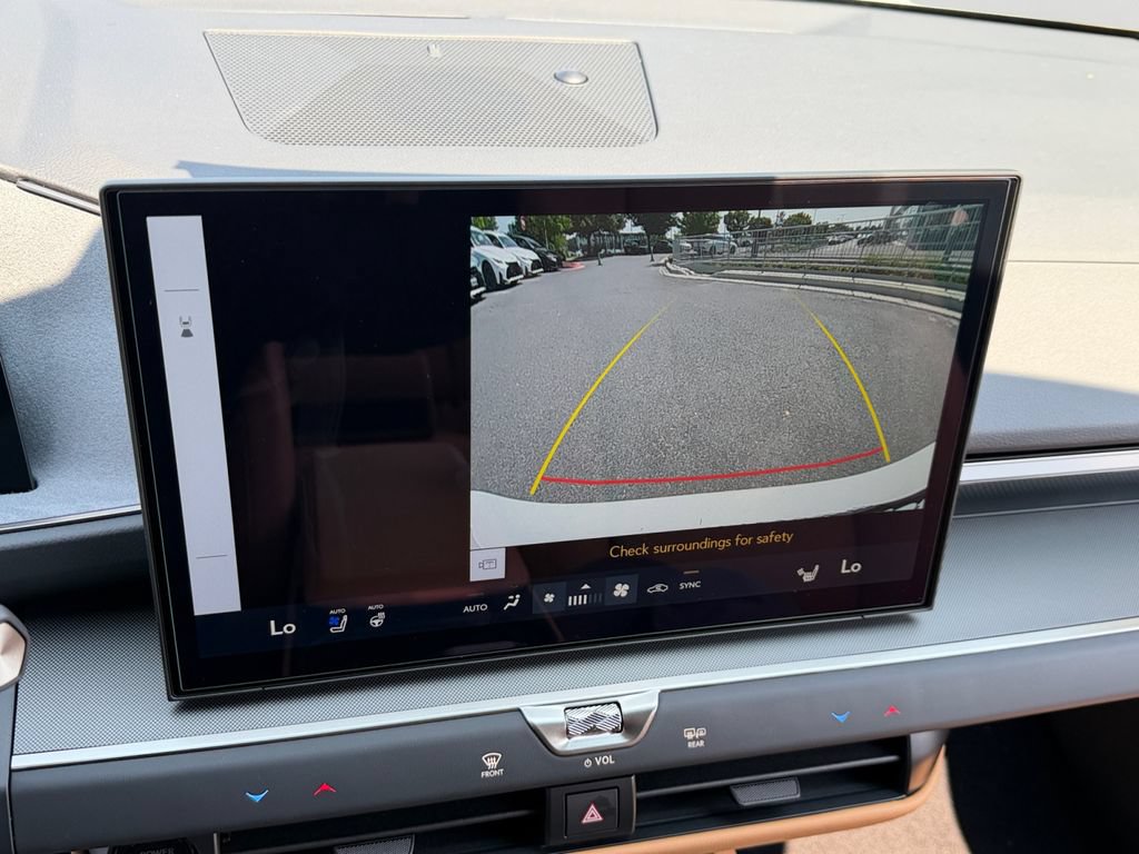 New 2026 Lexus ES 500e AWD/4WD image 19
