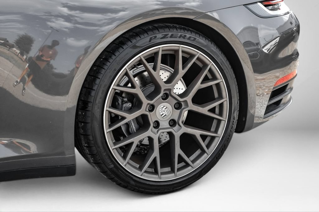 Used 2023 Porsche 911 Carrera RWD image 39