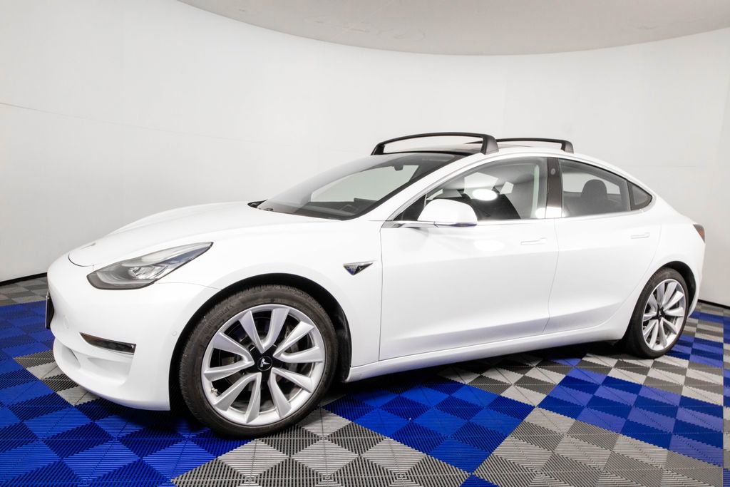 Used 2018 Tesla Model 3 Long Range image 1