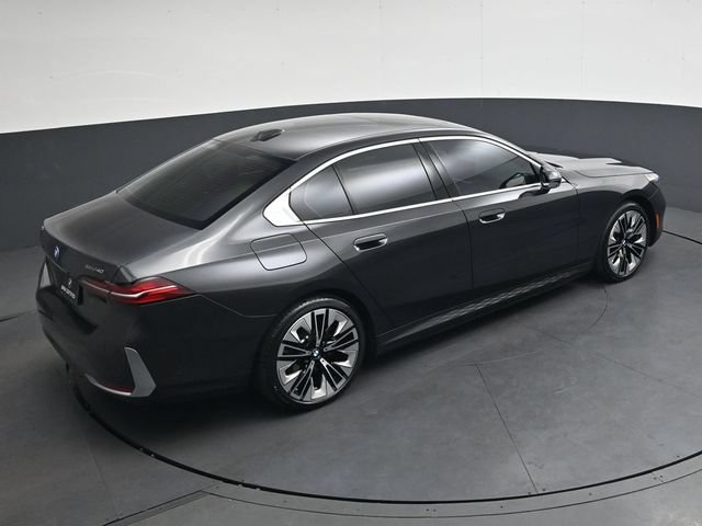 Certified 2025 BMW i5 eDrive40i w/ Premium Package RWD image 27