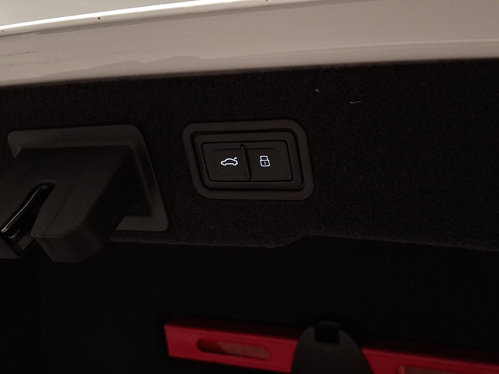 Used 2022 Audi A8 L 3.0T w/ Executive Package image 28