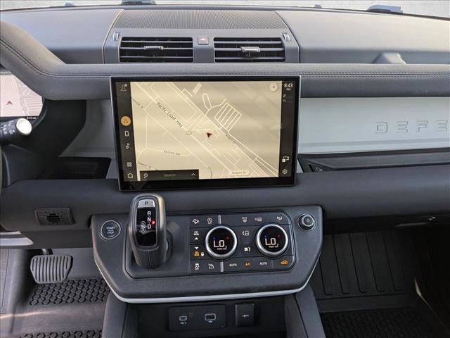 Used 2023 Land Rover Defender 130 X-Dynamic SE AWD/4WD image 13