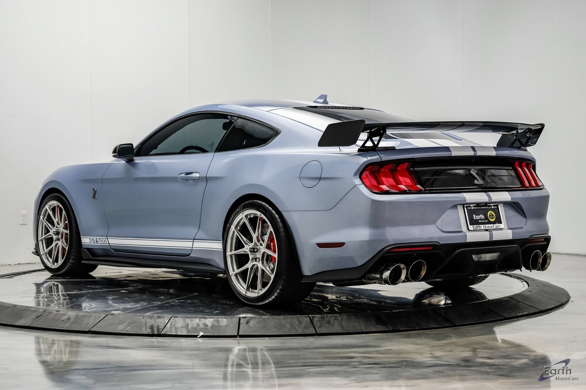 Used 2022 Ford Mustang Shelby GT500 w/ Technology Package RWD image 12