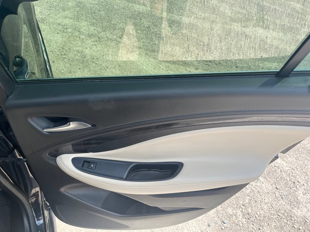 Used 2020 Buick Envision Preferred FWD image 32