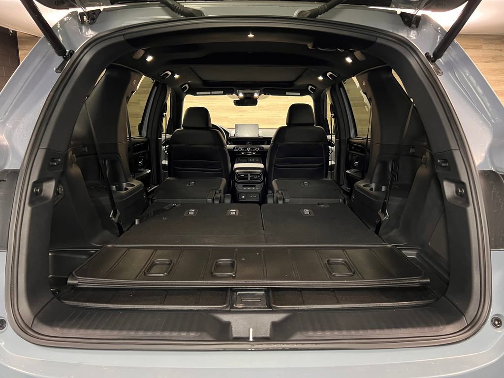 Used 2025 Honda Pilot TrailSport image 25