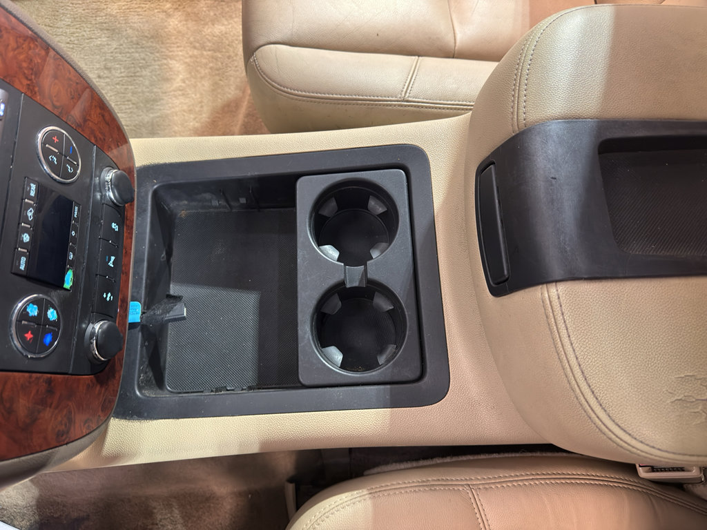 Used 2014 Chevrolet Suburban LT w/ Luxury Package image 19