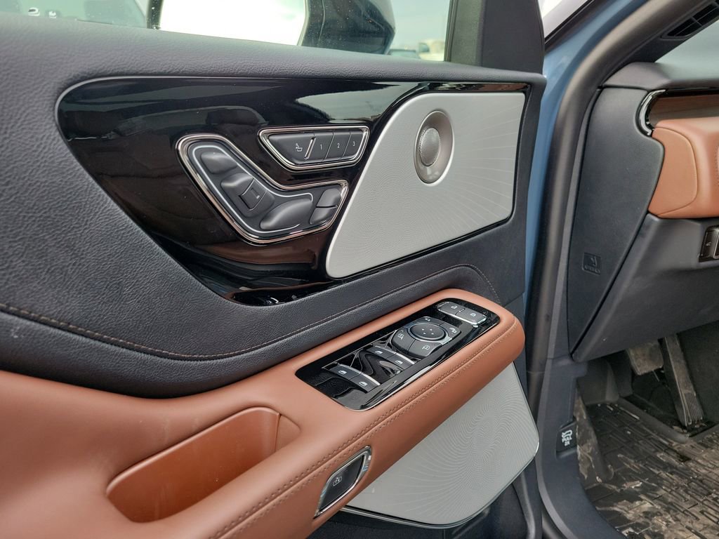 New 2026 Lincoln Aviator Reserve AWD/4WD image 19