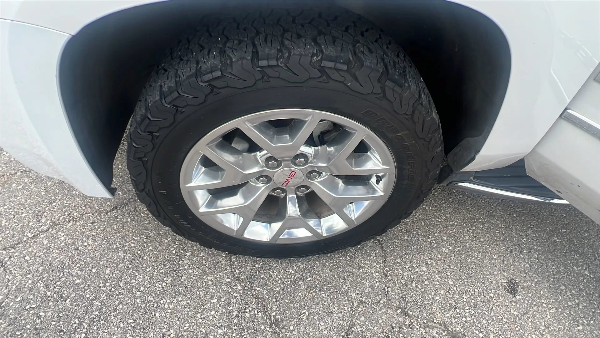 Used 2019 GMC Yukon XL Denali w/ Open Road Package AWD/4WD image 35