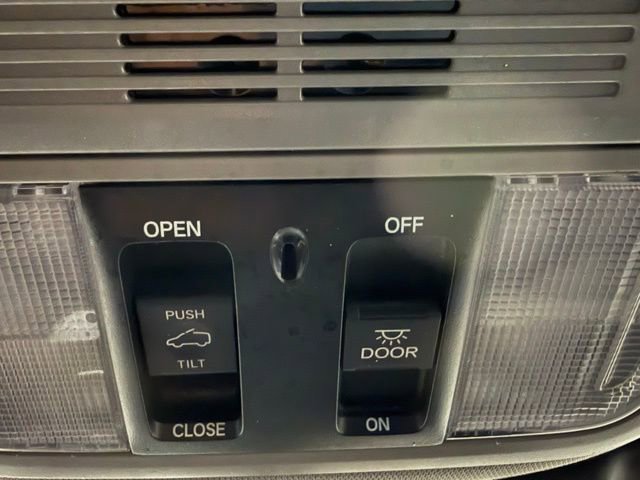 Used 2018 Honda Odyssey EX-L image 27