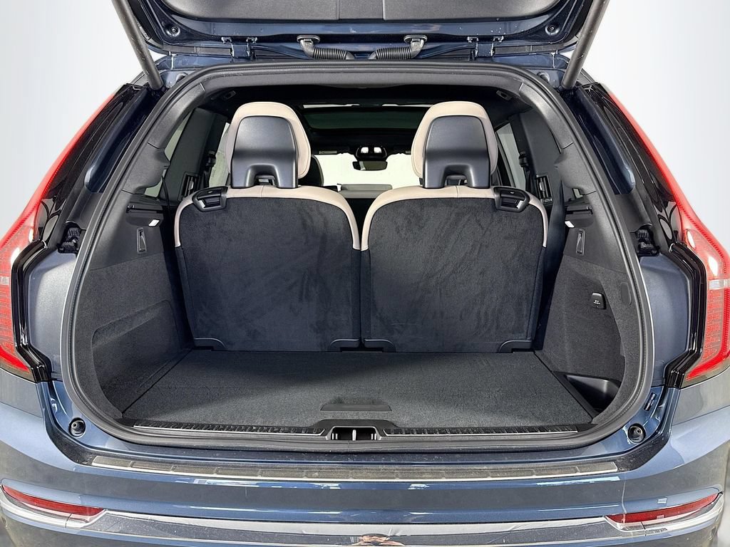 New 2026 Volvo XC90 T8 Plus w/ Protection Package Premier AWD/4WD image 28
