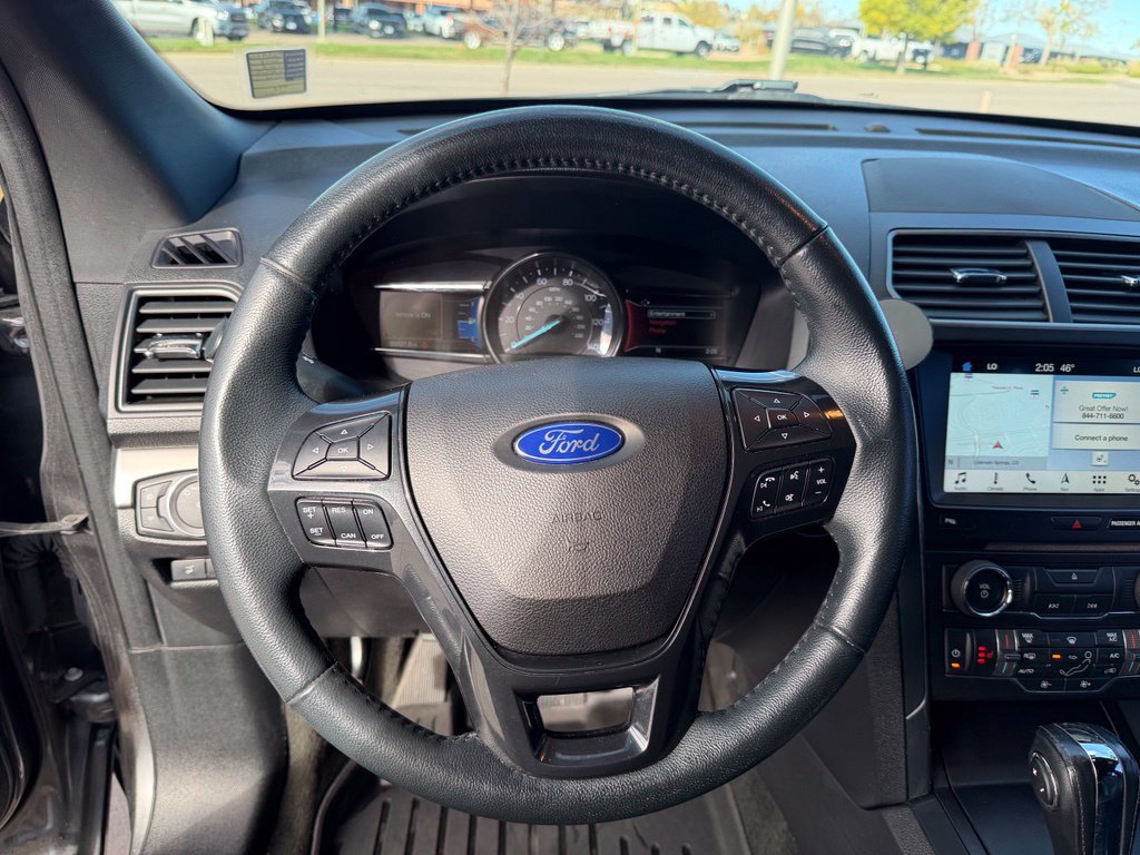 Used 2018 Ford Explorer XLT w/ Equipment Group 202A AWD/4WD image 13