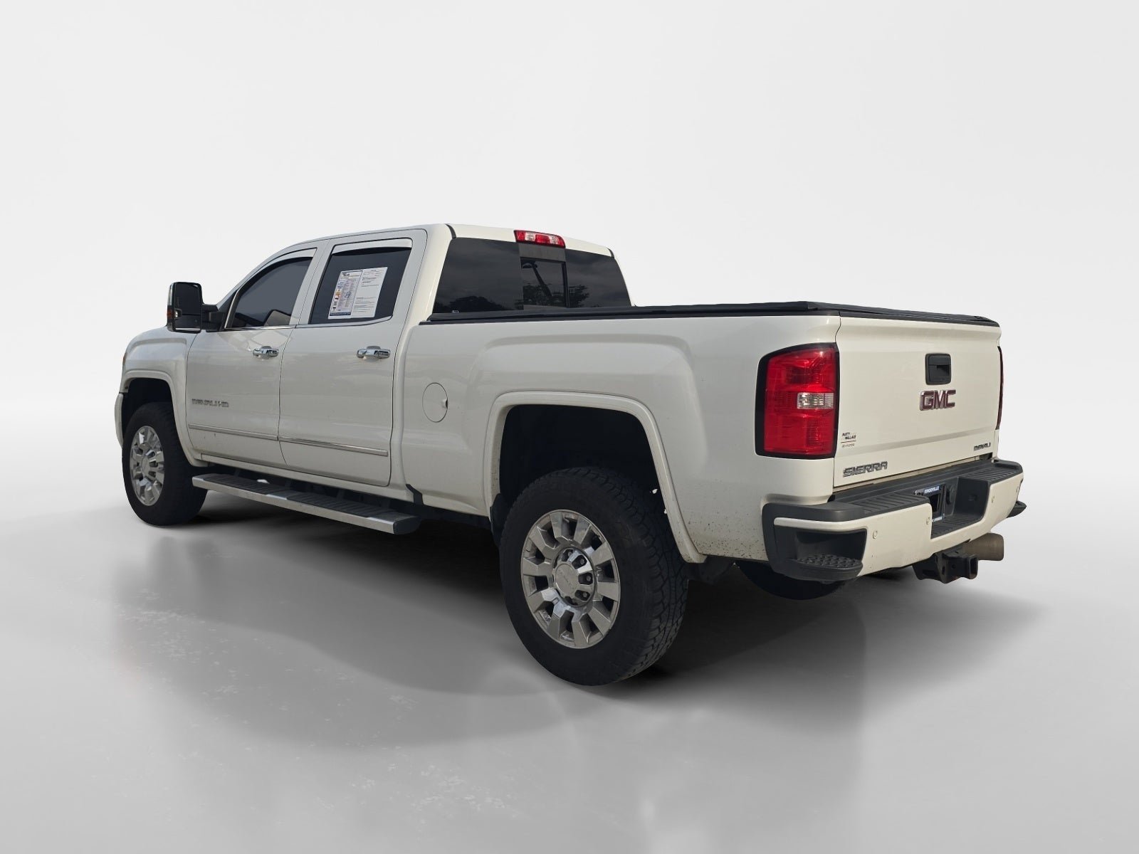 Used 2017 GMC Sierra 2500 Denali w/ Duramax Plus Package AWD/4WD image 5