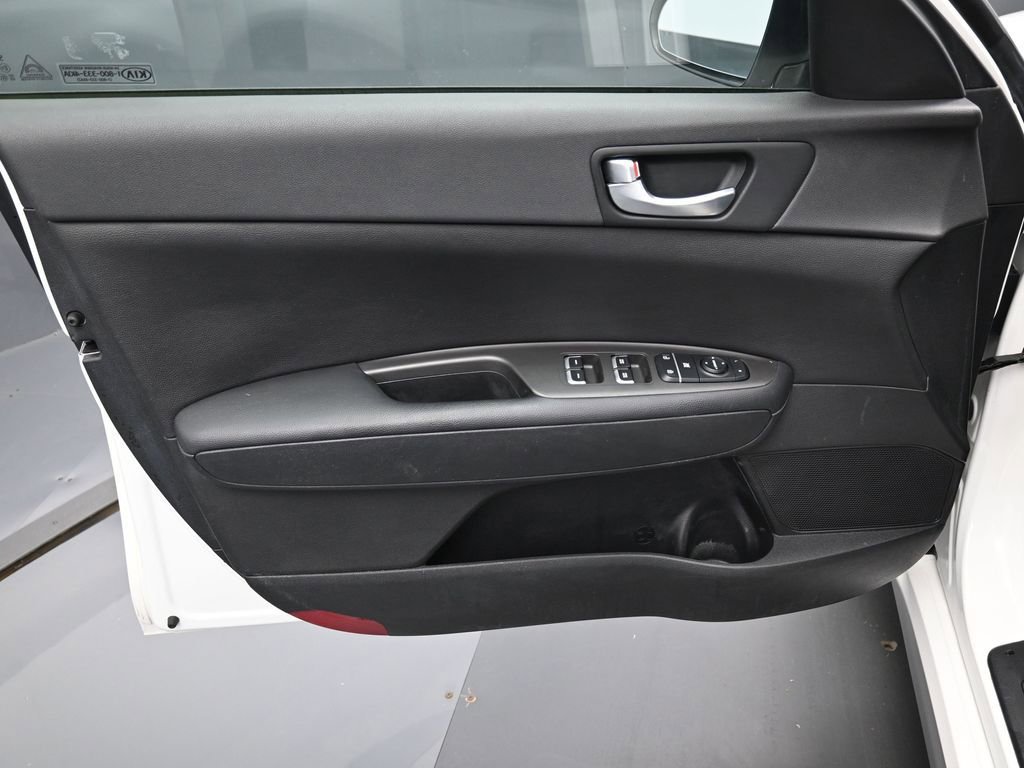 Used 2017 Kia Optima Premium FWD image 11