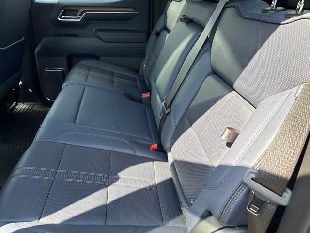 Used 2023 Chevrolet Silverado 1500 High Country AWD/4WD image 10