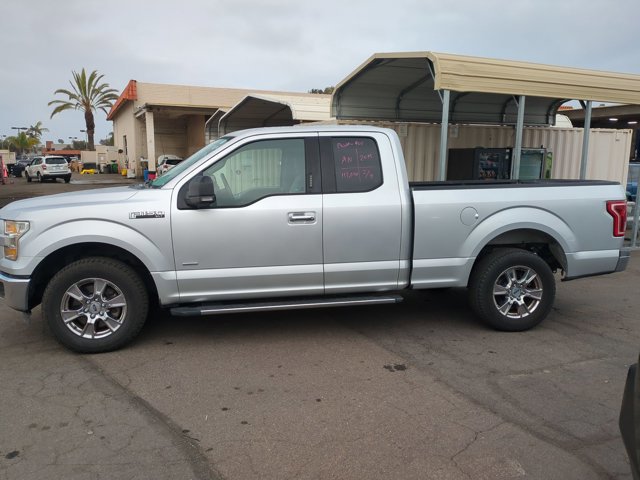 Used 2015 Ford F150 XLT w/ Equipment Group 302A Luxury image 8