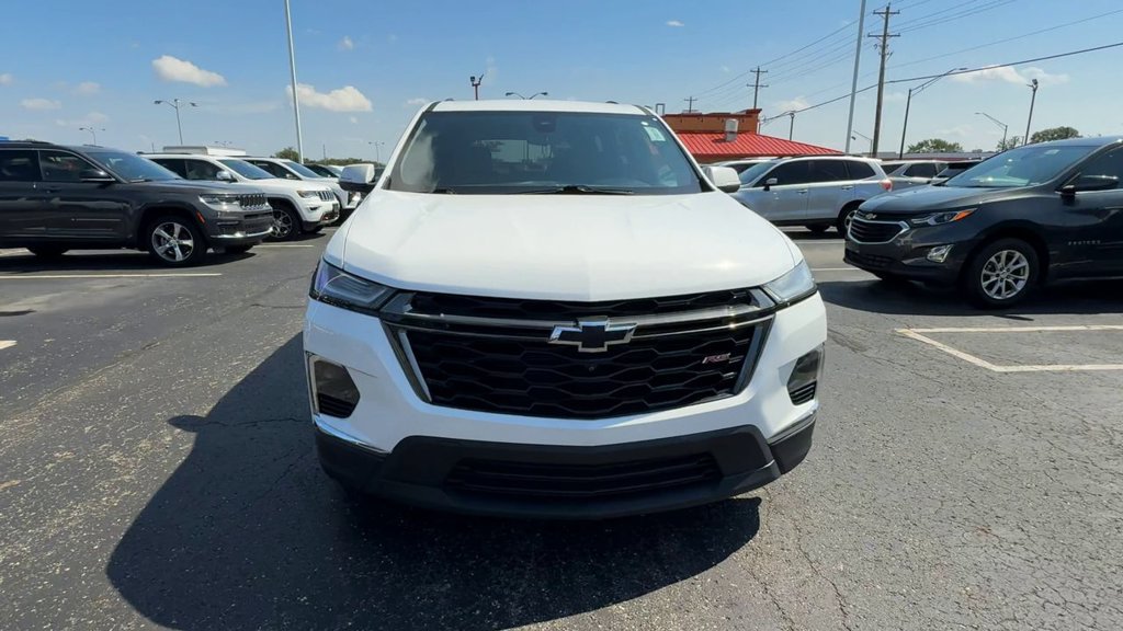 Used 2023 Chevrolet Traverse RS AWD/4WD image 3