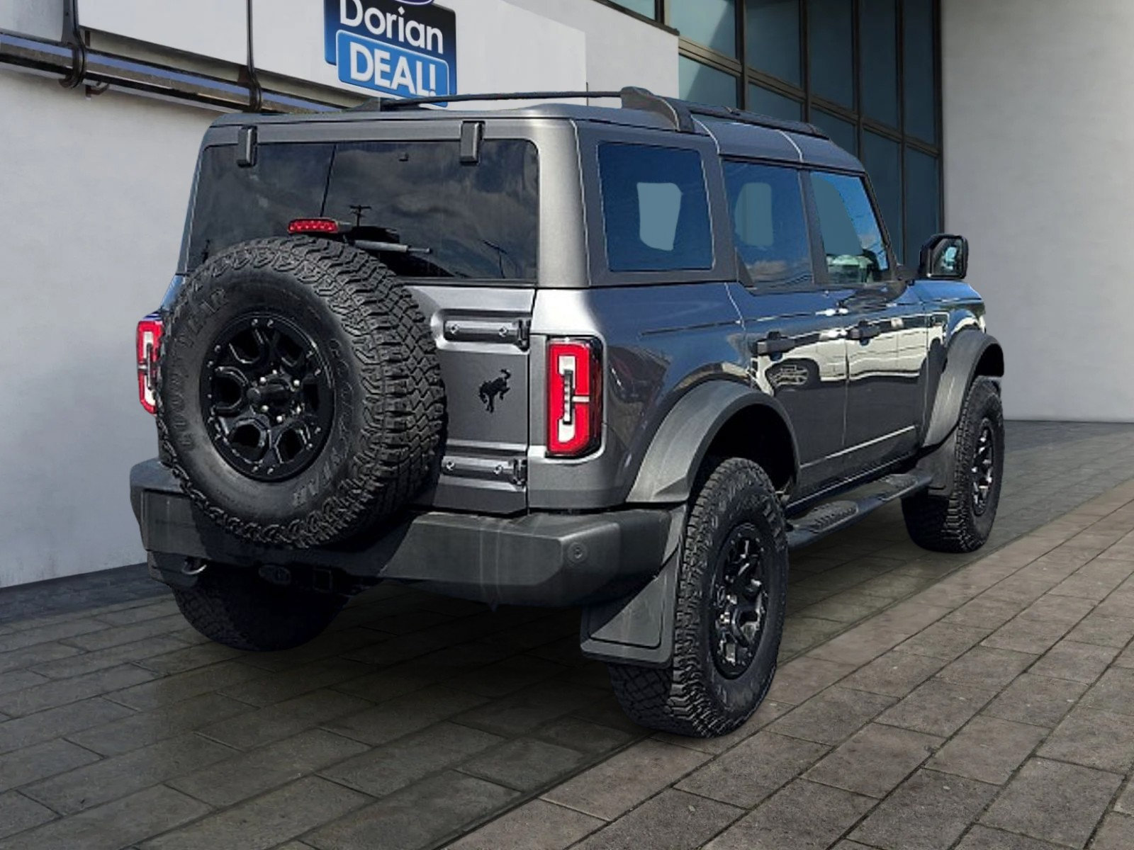 Certified 2023 Ford Bronco Wildtrak AWD/4WD image 3
