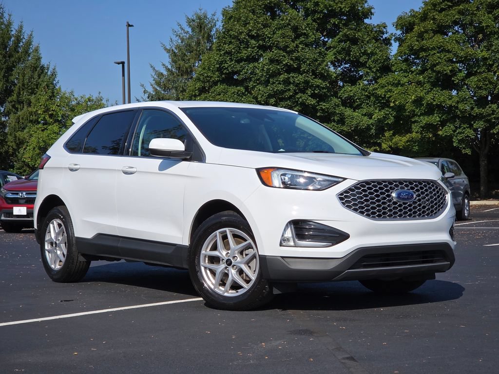 Used 2023 Ford Edge SEL w/ Convenience Package AWD/4WD image 2
