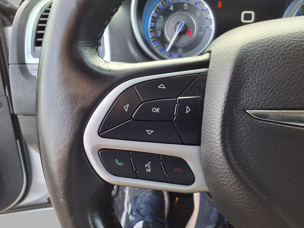 Used 2021 Chrysler 300 Touring L RWD image 13