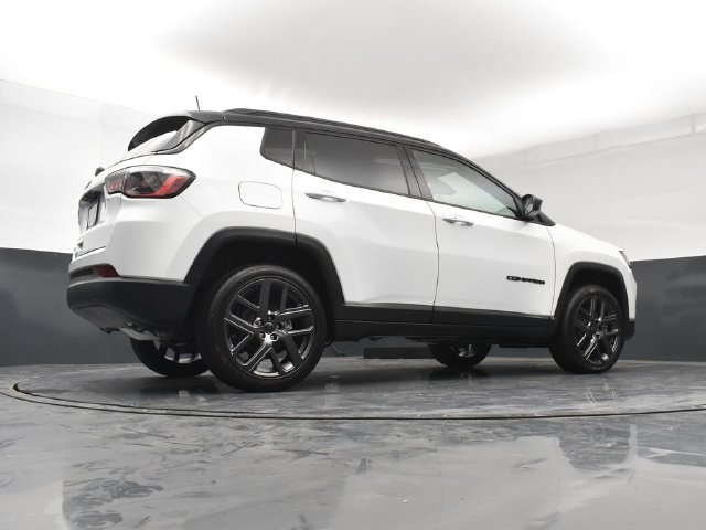 New 2026 Jeep Compass Limited AWD/4WD image 24