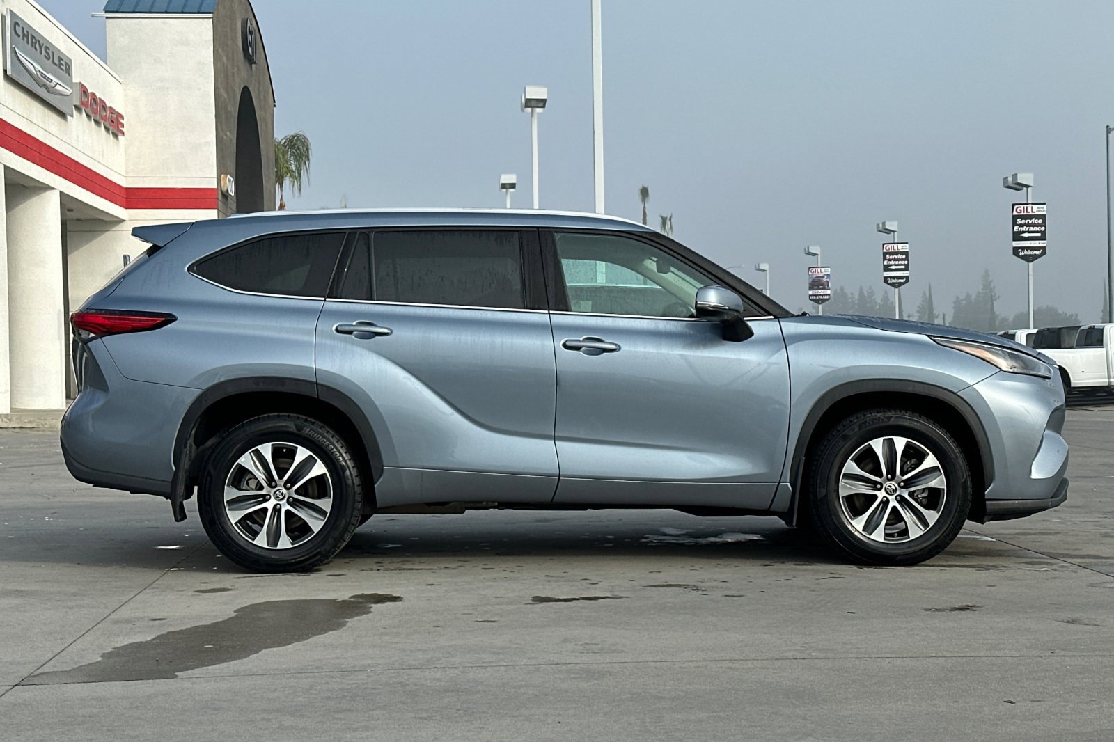 Used 2022 Toyota Highlander XLE image 7