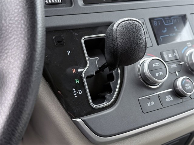 Certified 2020 Toyota Sienna LE image 29