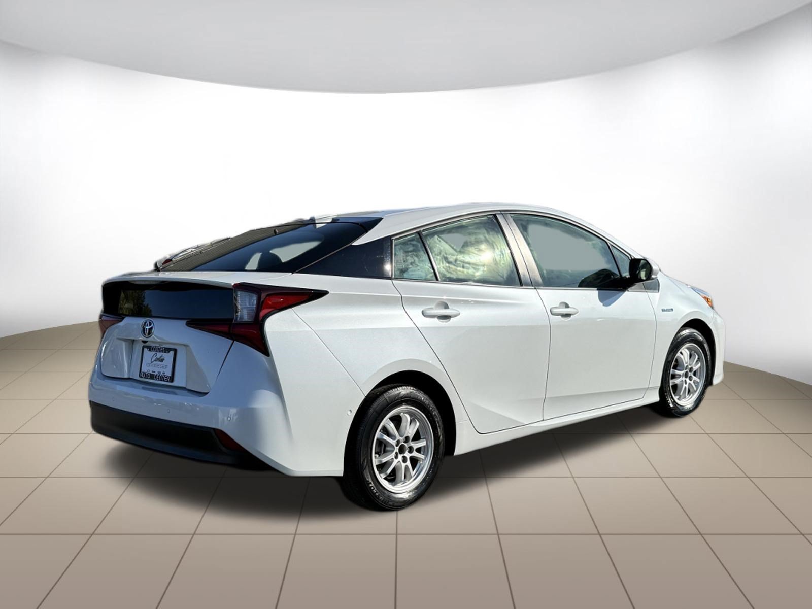 Used 2022 Toyota Prius LE AWD/4WD image 7