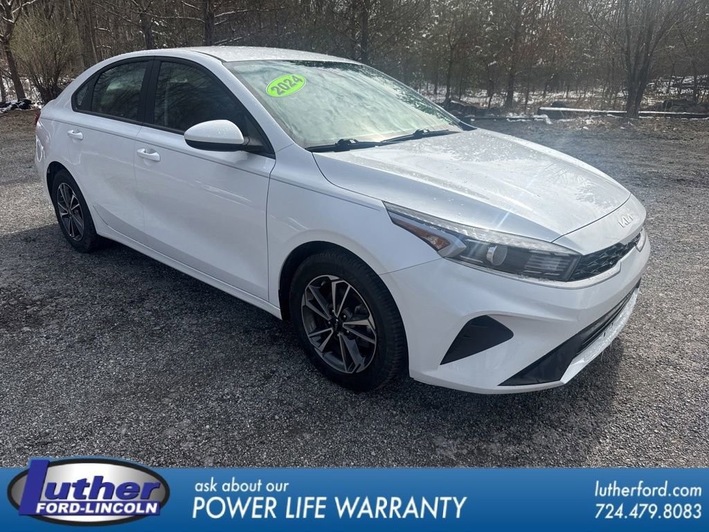 Used 2024 Kia Forte LXS image 1