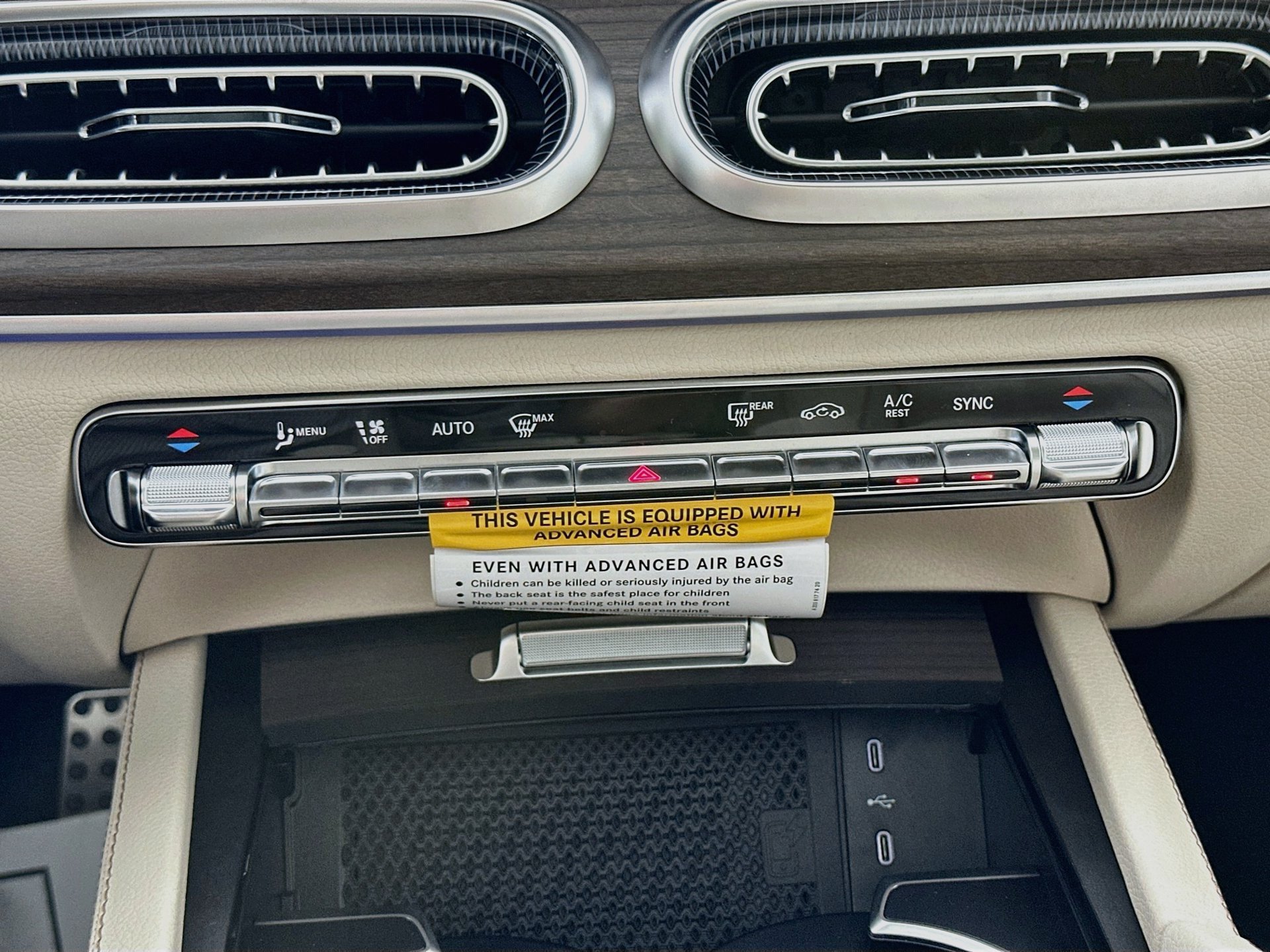 New 2027 Mercedes-Benz GLS 450 4MATIC image 17