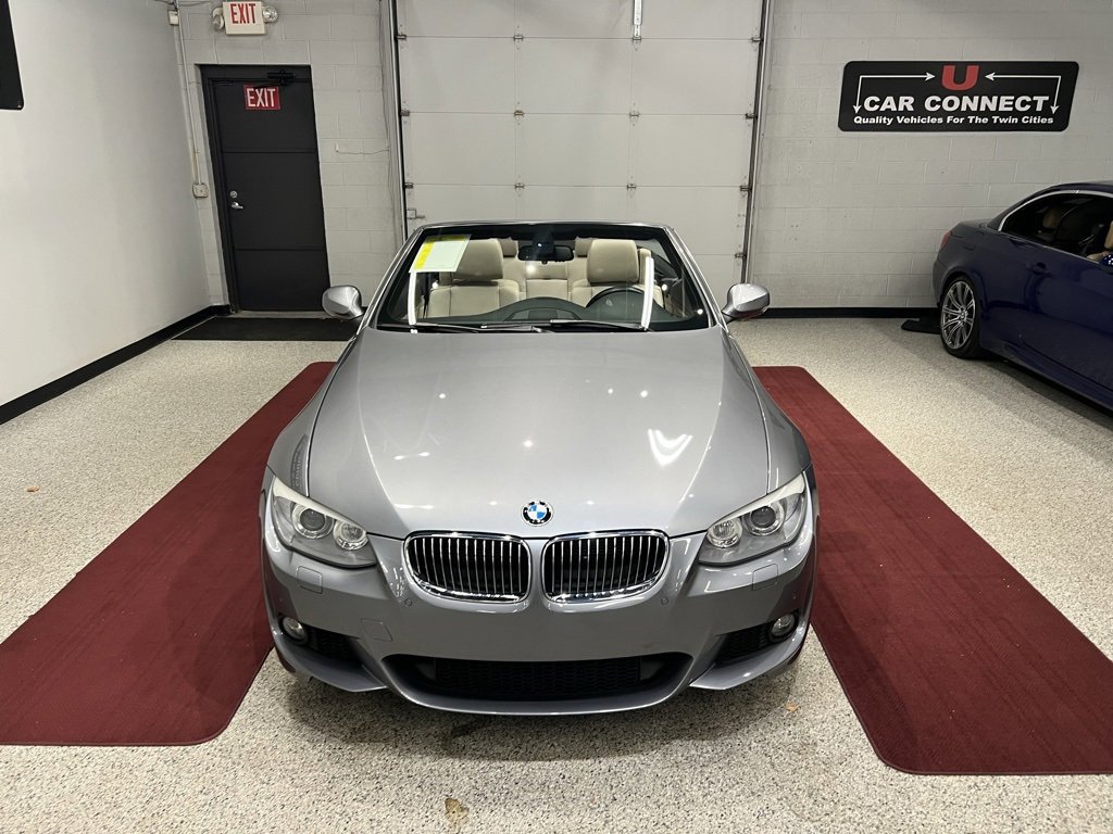 Used 2013 BMW 335i Convertible image 28