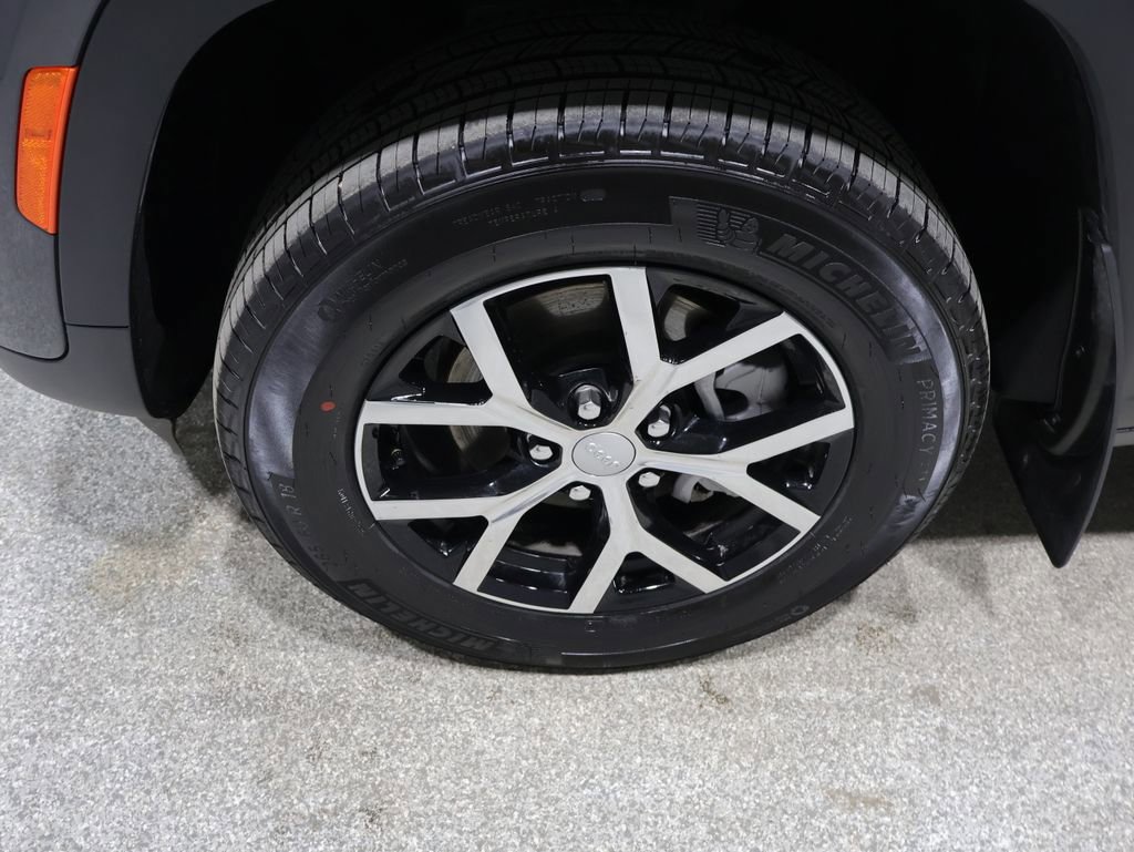 Certified 2025 Jeep Grand Cherokee Limited image 11