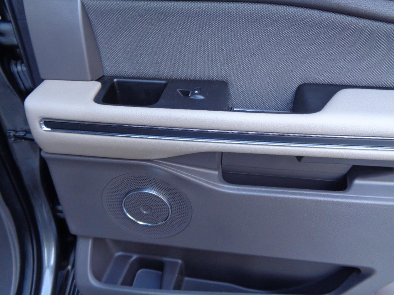 Used 2020 Ford Expedition XL image 29