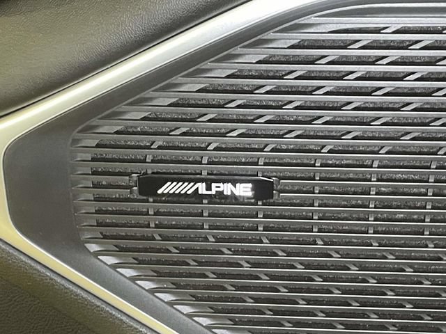 Used 2022 Jeep Wagoneer Series I w/ Premium Group I AWD/4WD image 38