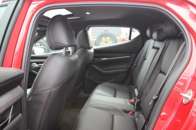 Used 2022 MAZDA MAZDA3 s image 22