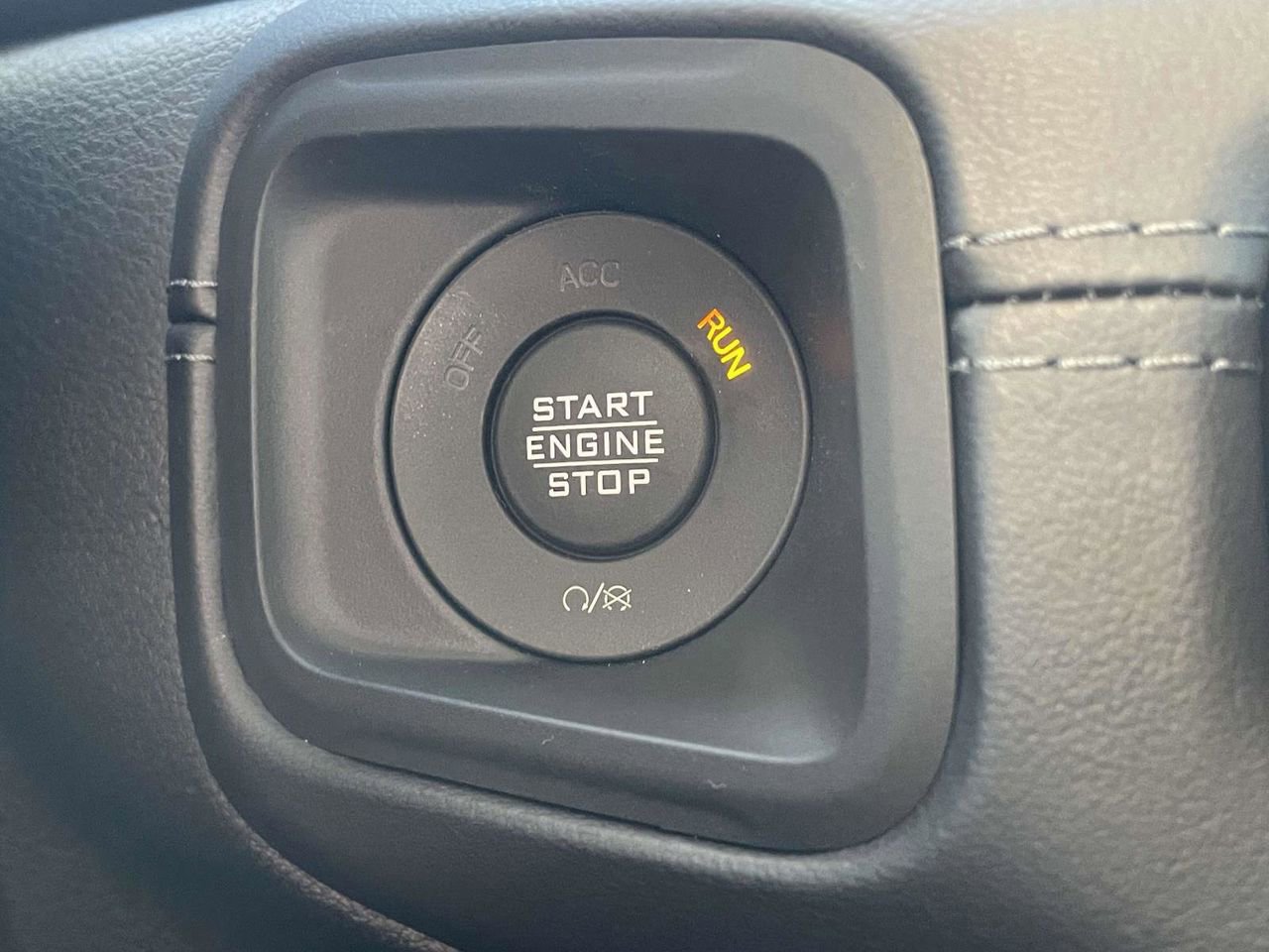 New 2025 Jeep Gladiator Rubicon image 16