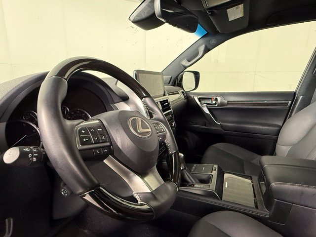Used 2023 Lexus GX 460 Premium w/ Accessory Package AWD/4WD image 7