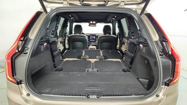 New 2026 Volvo XC90 T8 Plus w/ Protection Package AWD/4WD image 43