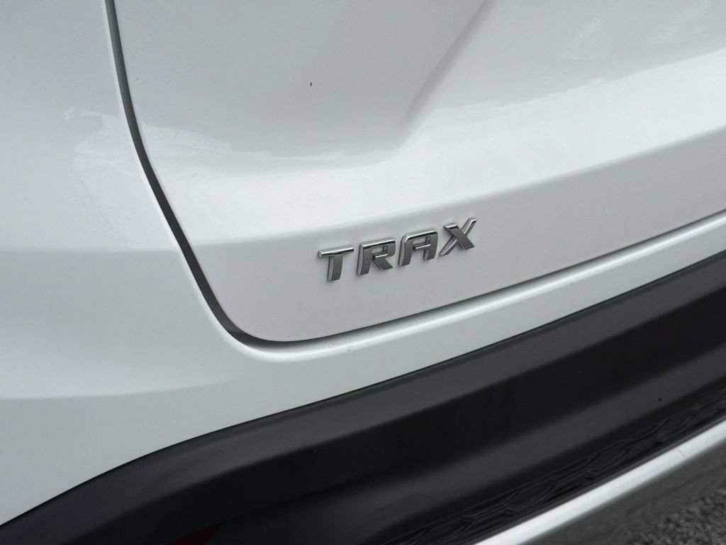 Used 2024 Chevrolet Trax LT w/ LT Convenience Package FWD image 31
