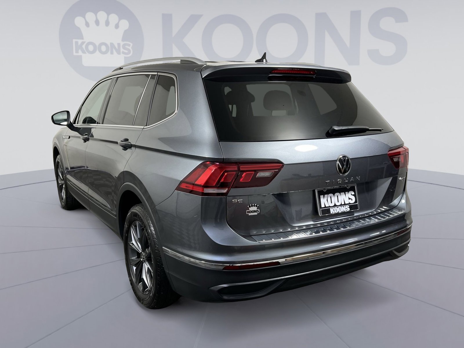 Used 2022 Volkswagen Tiguan SE image 4