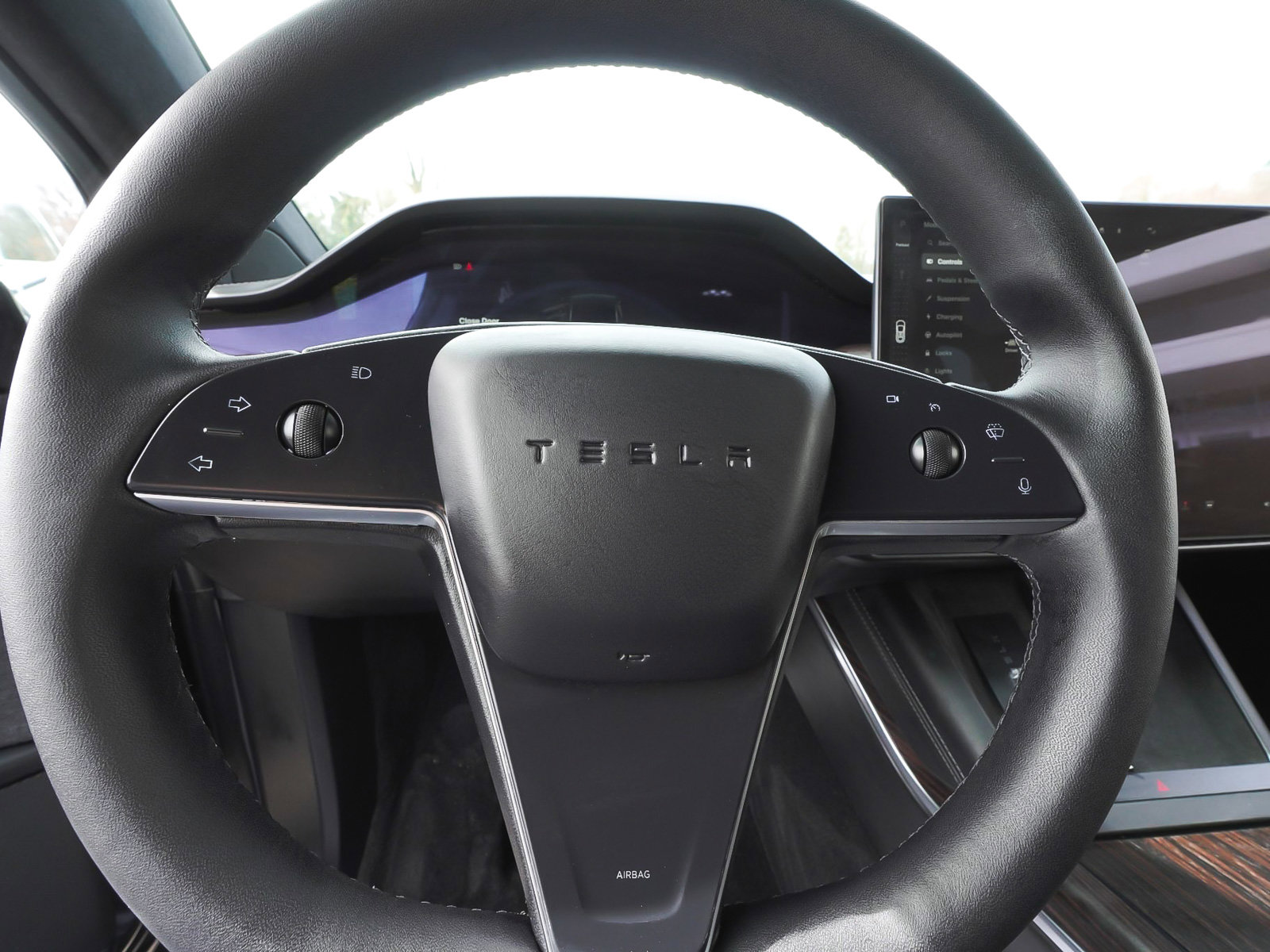 Used 2024 Tesla Model X image 19