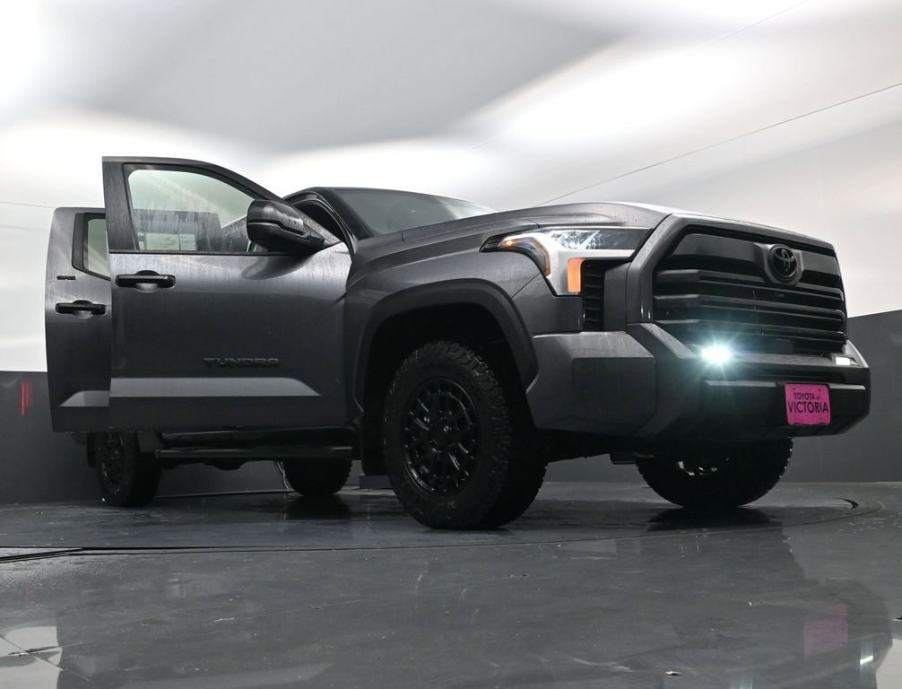 Used 2025 Toyota Tundra SR5 AWD/4WD image 26